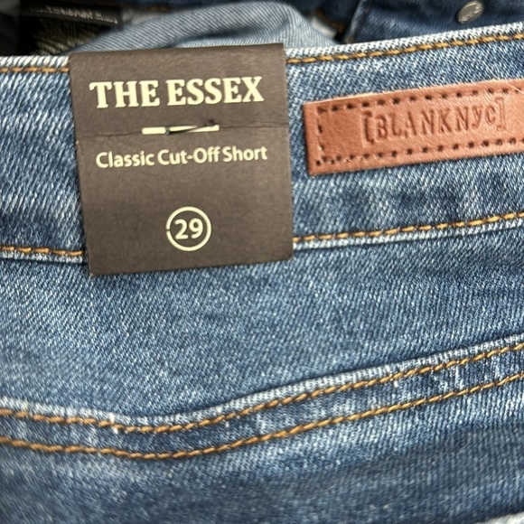 Blank NYC The Essex Classic Cut Off Shorts Size 29 - Picture 3 of 5